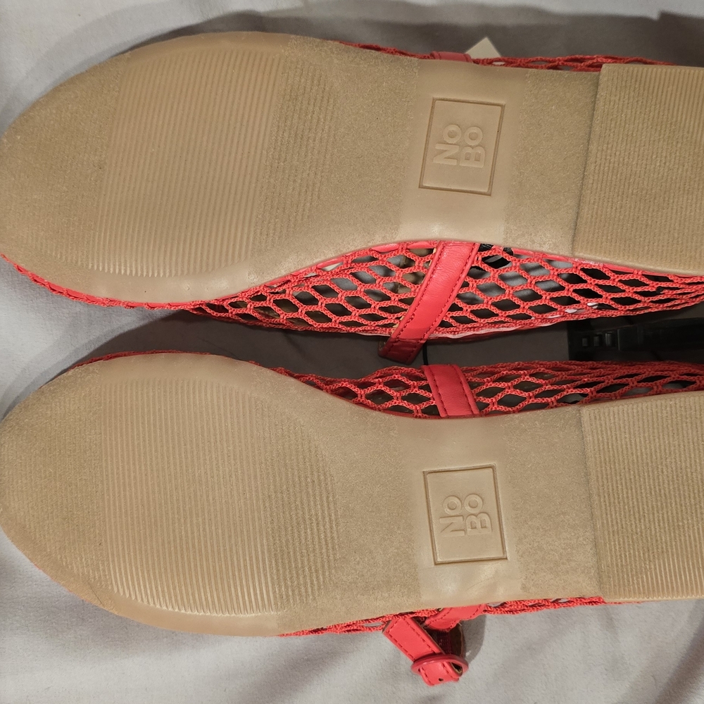 No Boundaries Vibrant Coral Mesh Flats - Picture 4 of 4